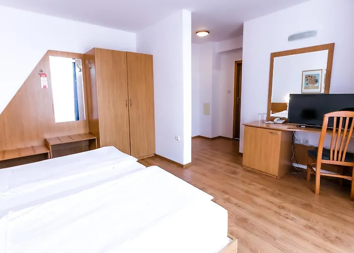 Hotel Opal
